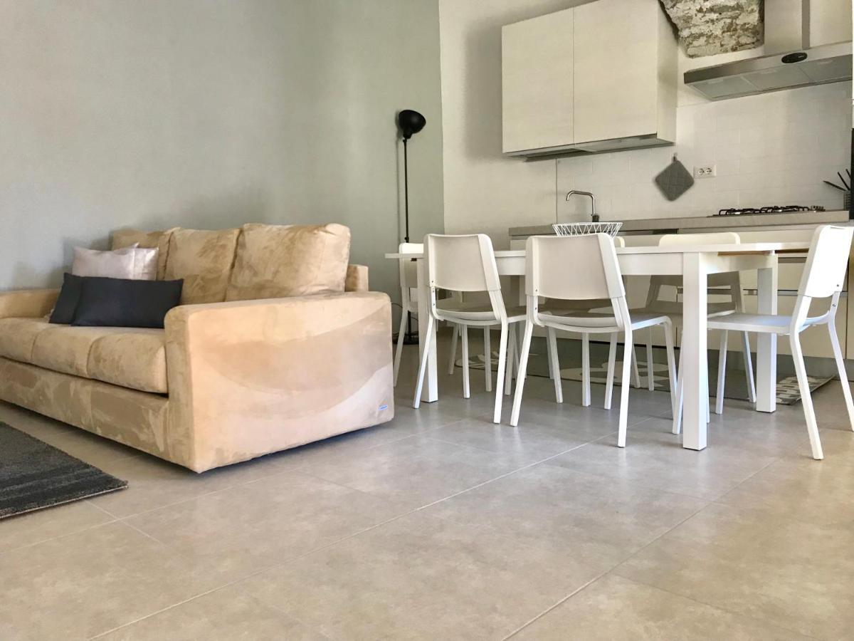 קנוביו Appartamento Cortile מראה חיצוני תמונה